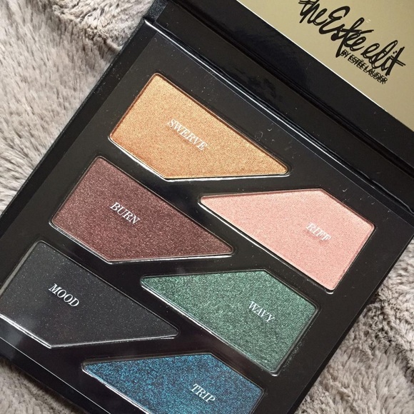 Estée Edit eyeshadow palette - Picture 3 of 5